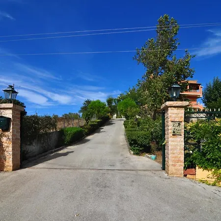 Apartamento Even Ezer With Private Swimming Pool, Upon Request Pouládes